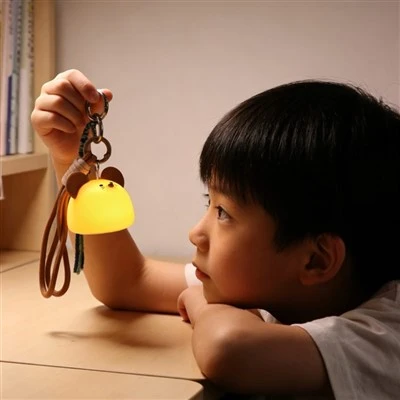 Mini egér, szilikon táskabűvész